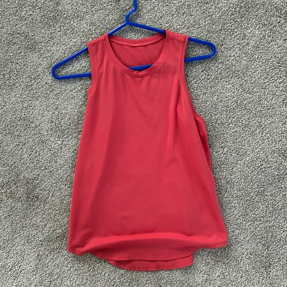 Lululemon Tank - Picture 1 of 3